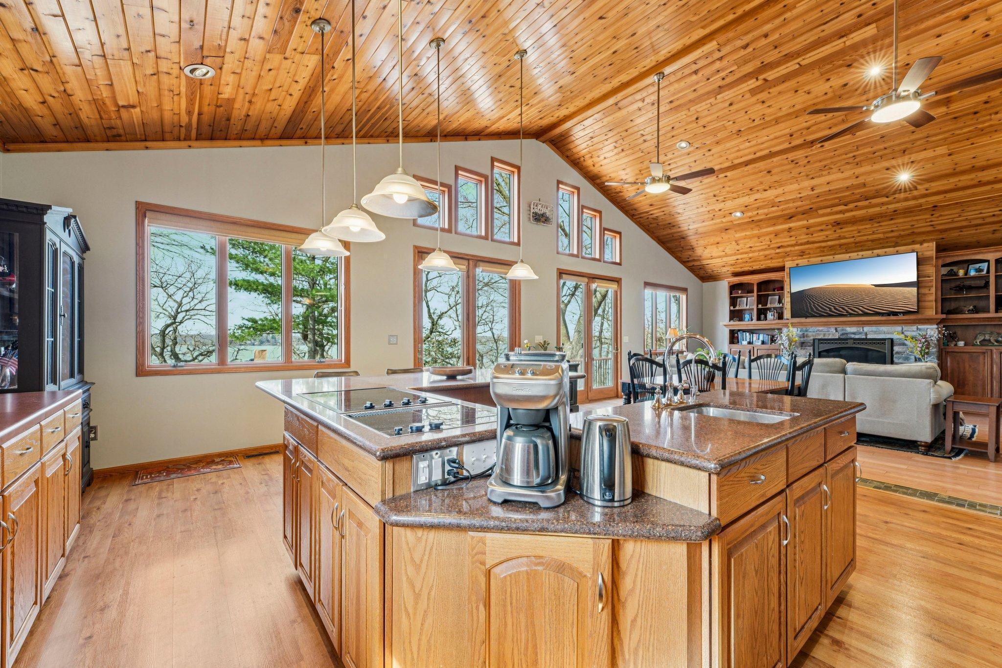 So many windows! Natural light galore