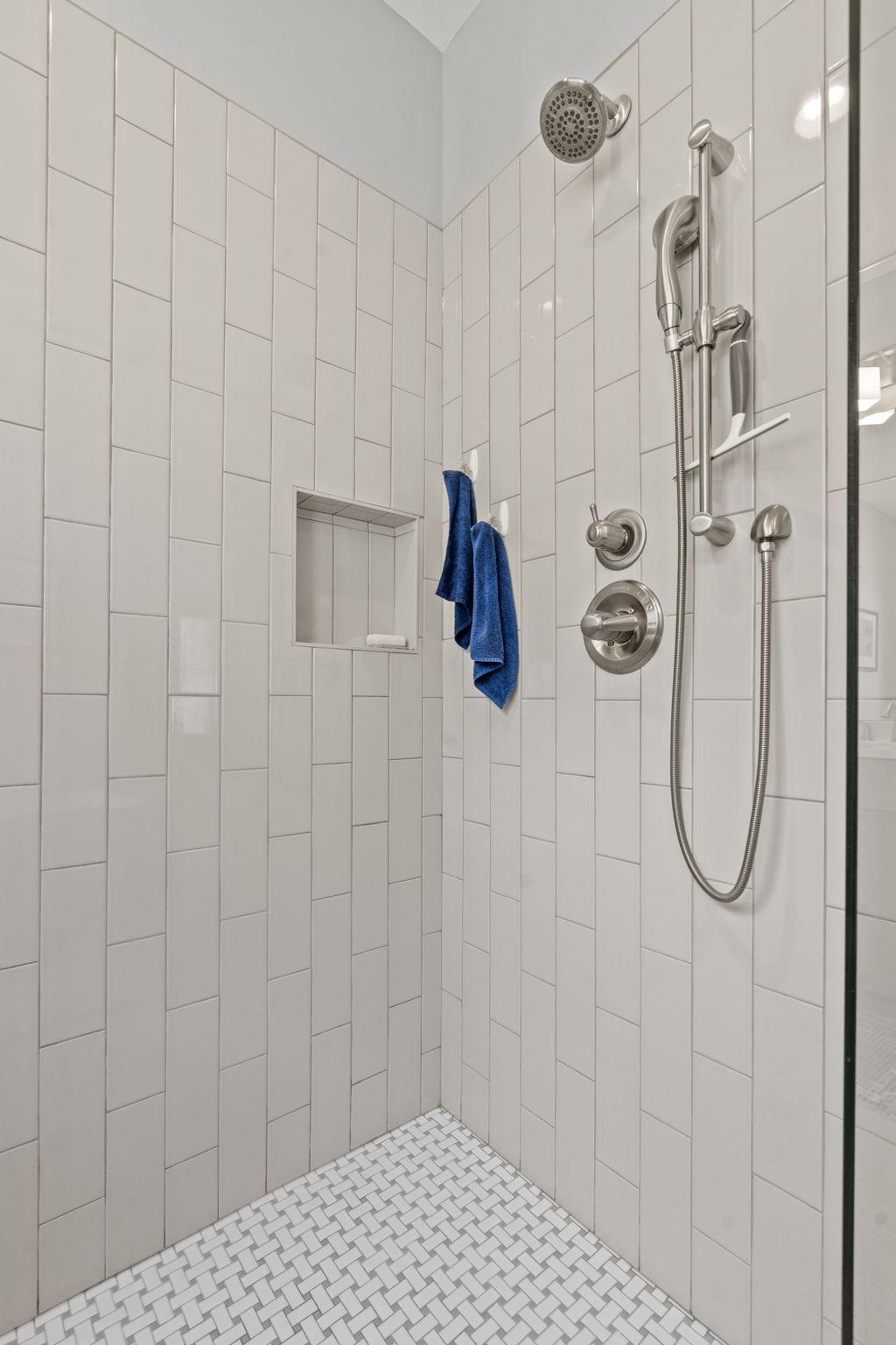 50-web-or-mls-25460 Park Ln-50.jpg