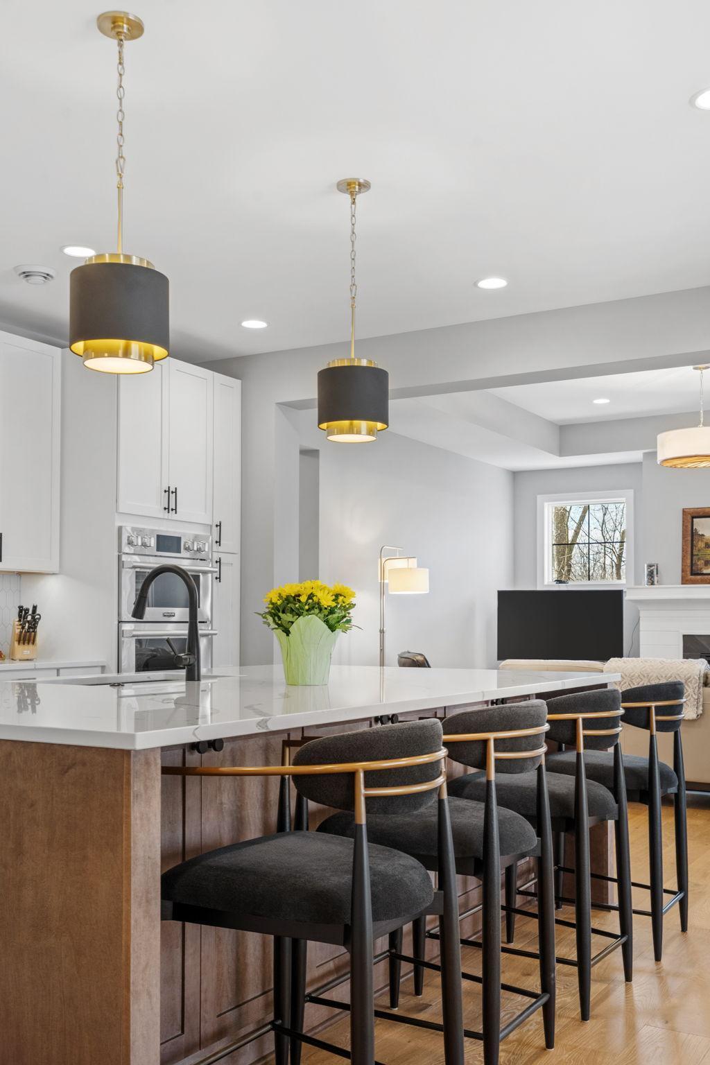 16-web-or-mls-25460 Park Ln-16.jpg