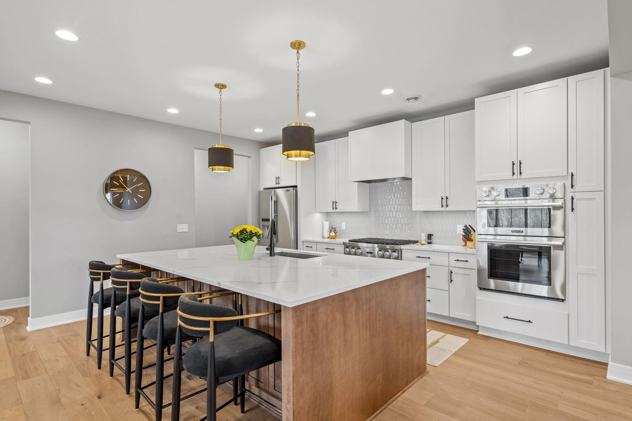 14-web-or-mls-25460 Park Ln-14.jpg