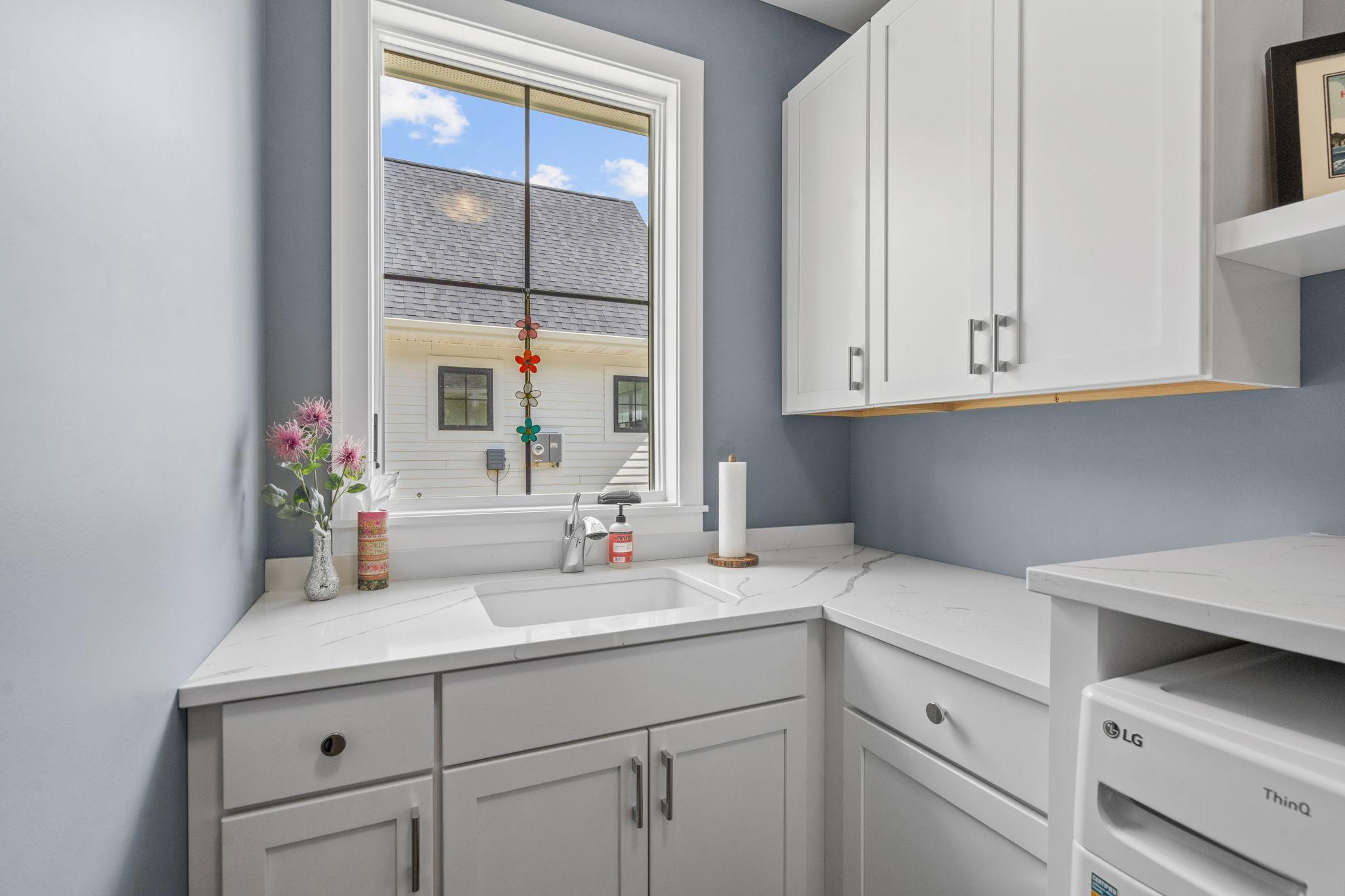 31-web-or-mls-25460 Park Ln-31.jpg