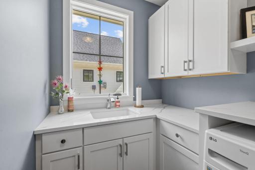 25460 Park Lane, Excelsior, MN 55331