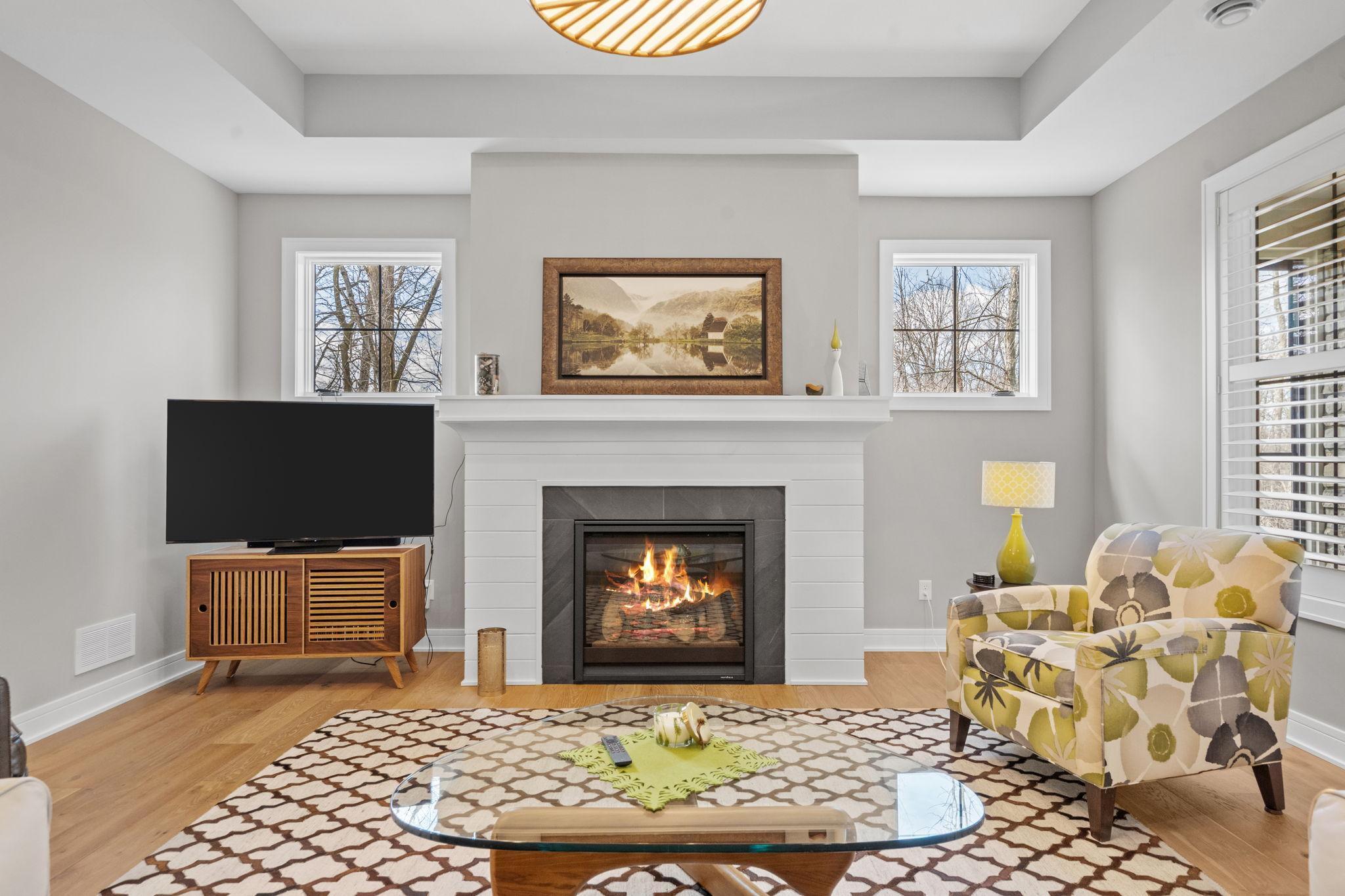 12-web-or-mls-25460 Park Ln-12.jpg