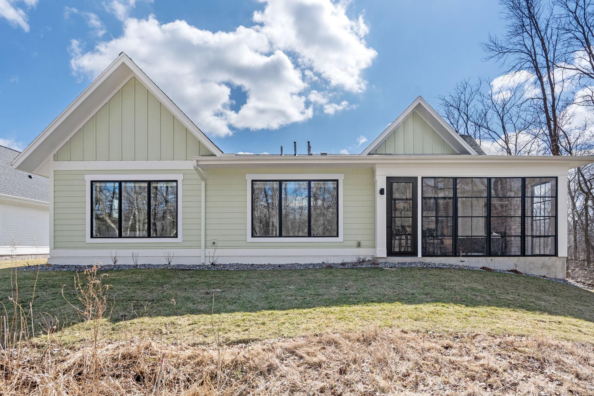 7-web-or-mls-25460 Park Ln-7.jpg