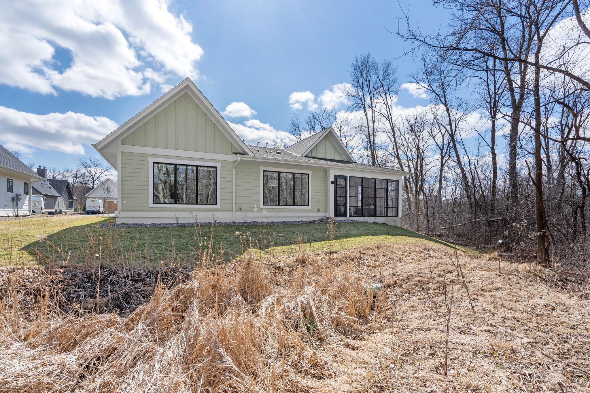 8-web-or-mls-25460 Park Ln-8.jpg