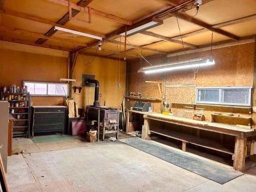 Heated workshop in Pole Shed