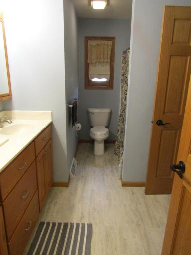 6049 Rolling Hills Drive SW, Montevideo, MN 56265