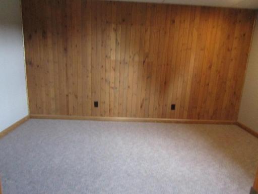 6049 Rolling Hills Drive SW, Montevideo, MN 56265