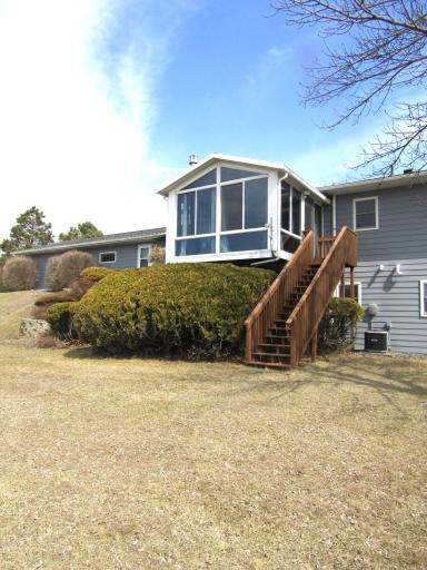 6049 Rolling Hills Drive SW, Montevideo, MN 56265