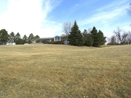 6049 Rolling Hills Drive SW, Montevideo, MN 56265