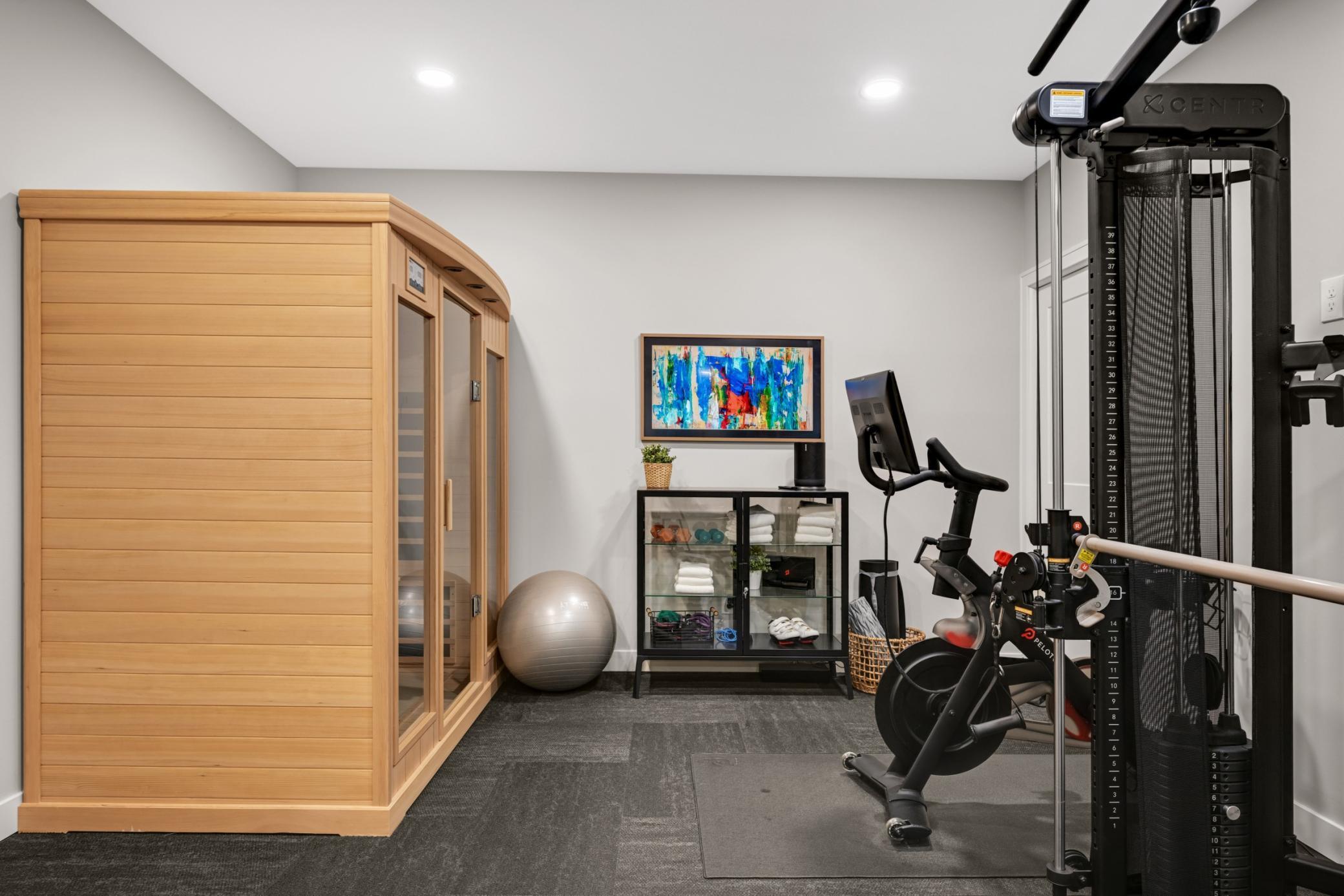Fitness room with sauna