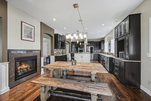 100 Peninsula Road, Minneapolis, MN 55441