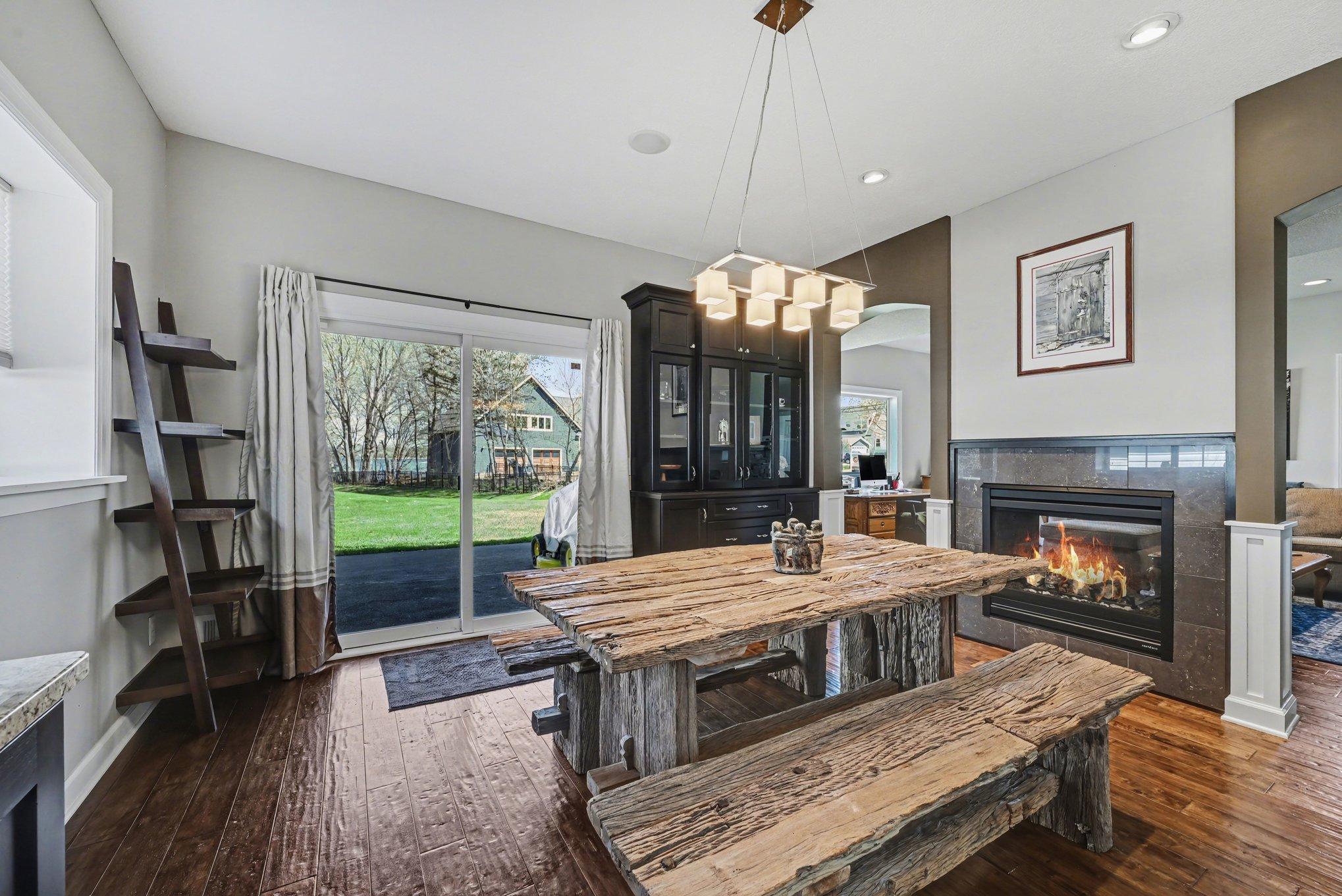 Informal or formal dining