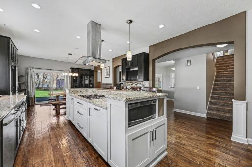 100 Peninsula Road, Minneapolis, MN 55441