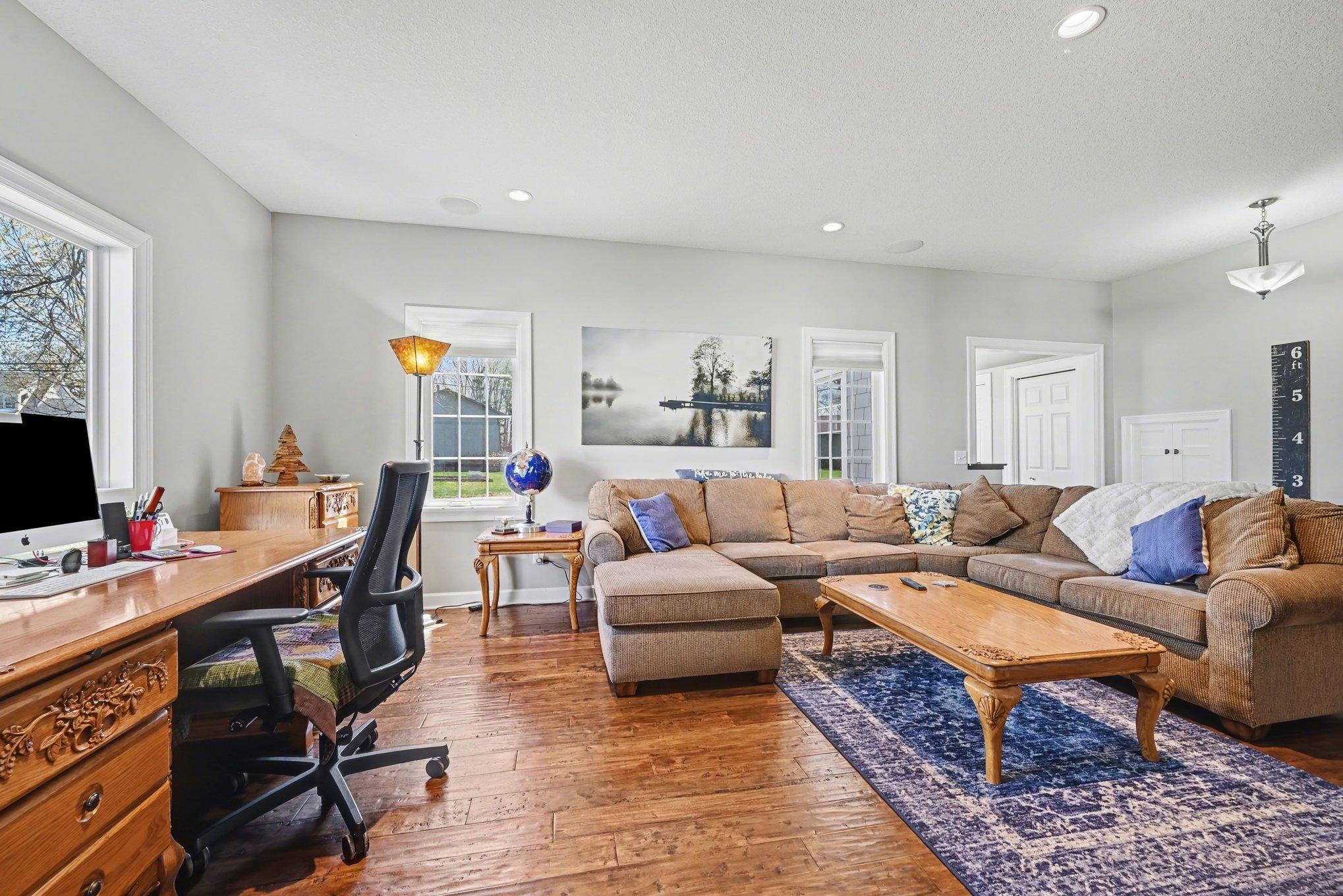 Work from home while keeping an eye on the lake