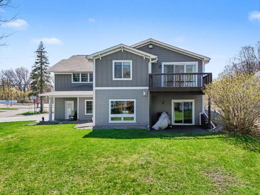 100 Peninsula Road, Minneapolis, MN 55441