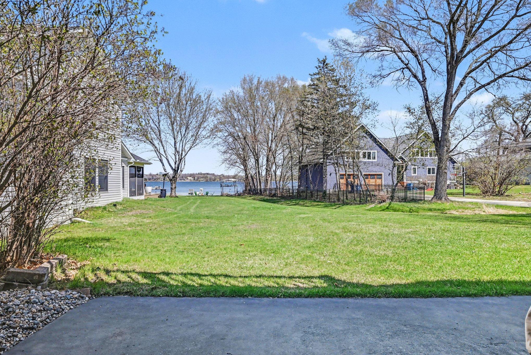 Expansive back yard