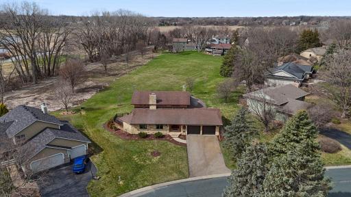 9134 Fox Run Circle, Eden Prairie, MN 55347