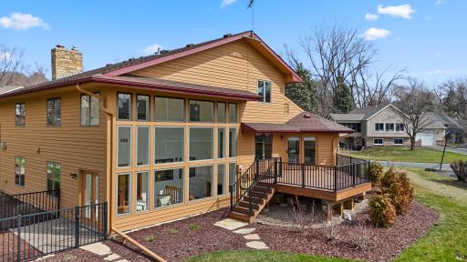9134 Fox Run Circle, Eden Prairie, MN 55347