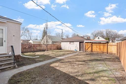 1671 Edmund Avenue, Saint Paul, MN 55104