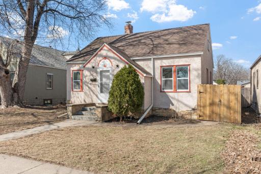 1671 Edmund Avenue, Saint Paul, MN 55104