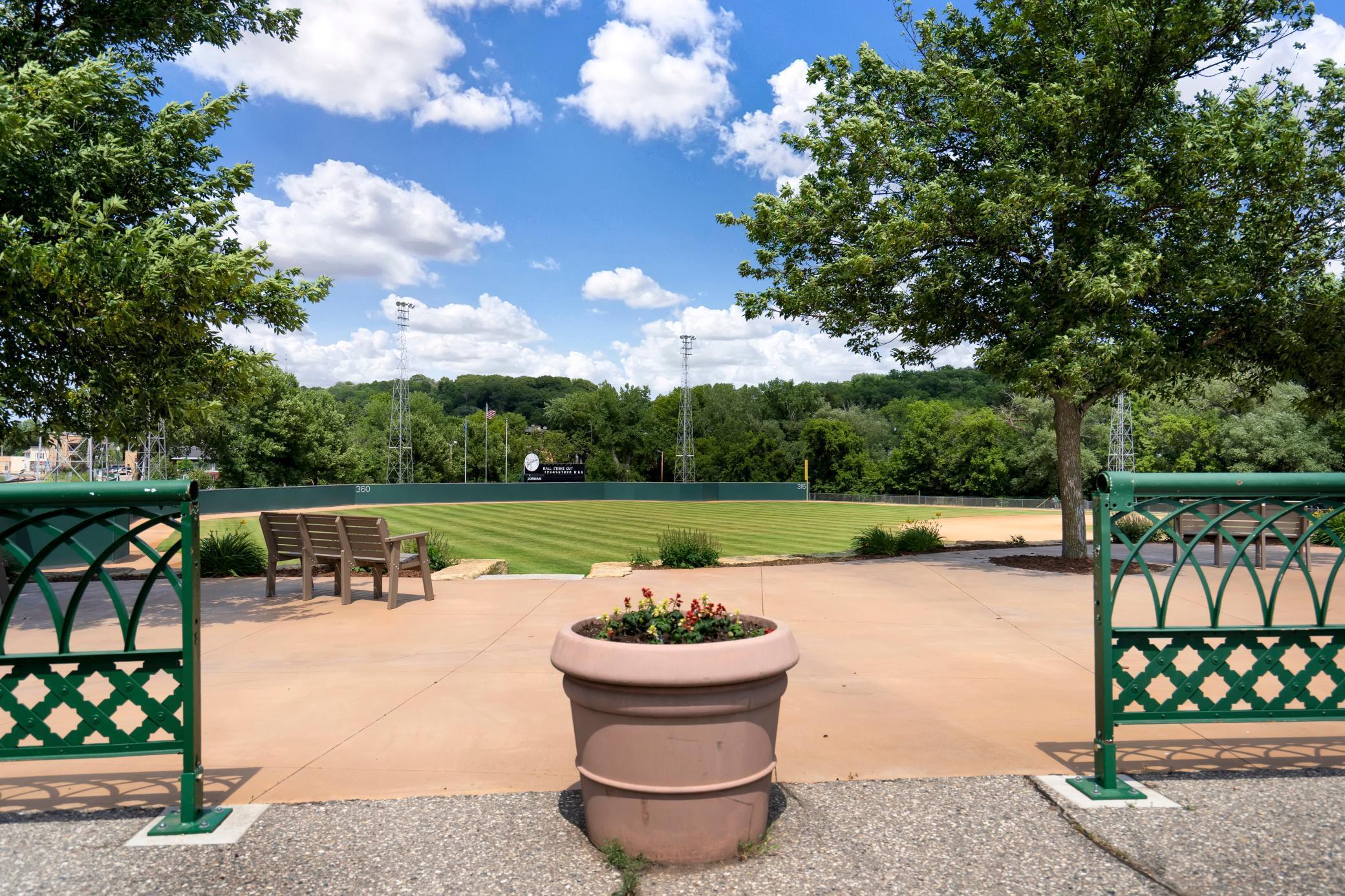 Jordan's mini-Met stadium