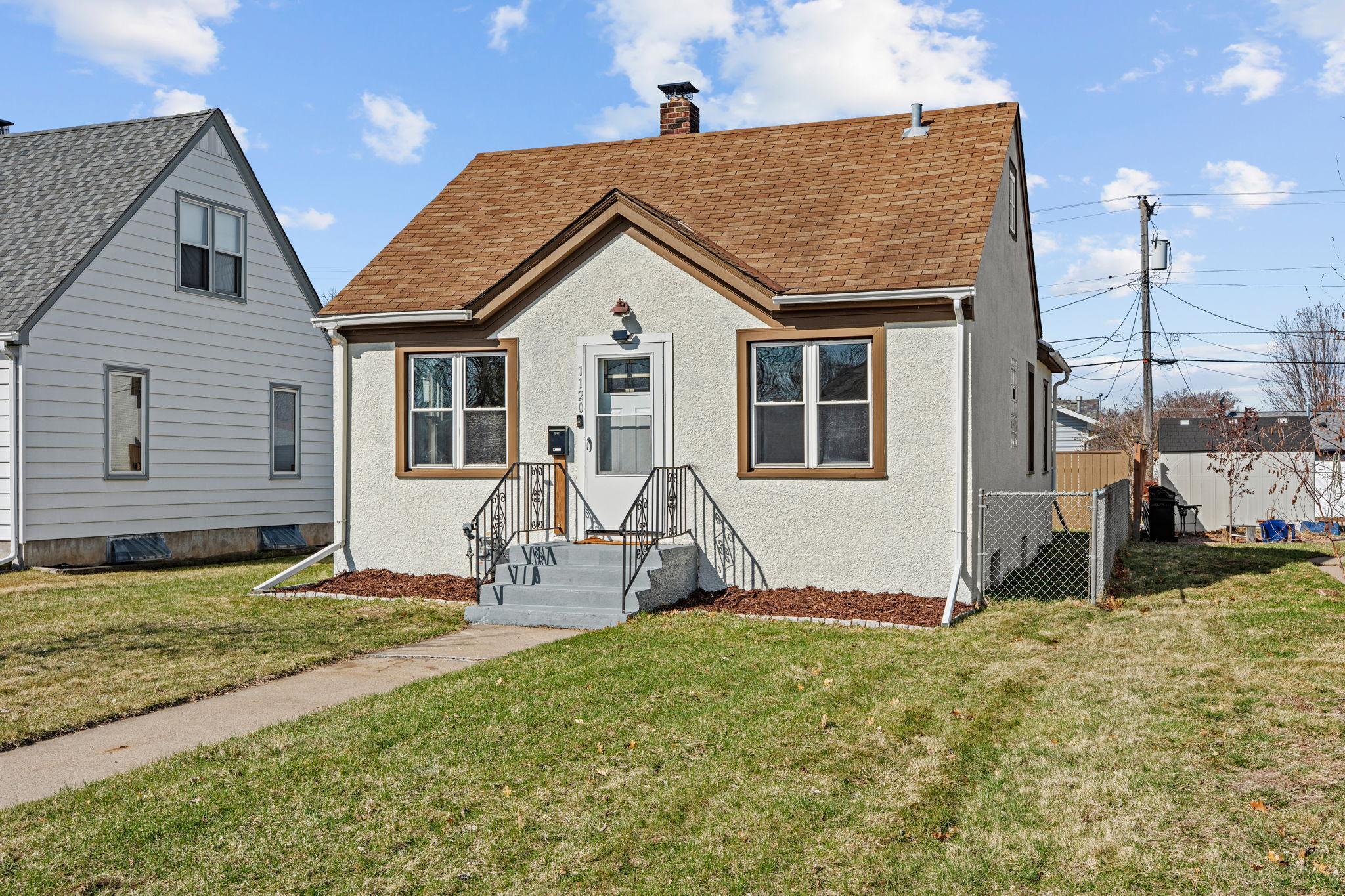 2-web-or-mls-1120 5th Ave S-2.jpg