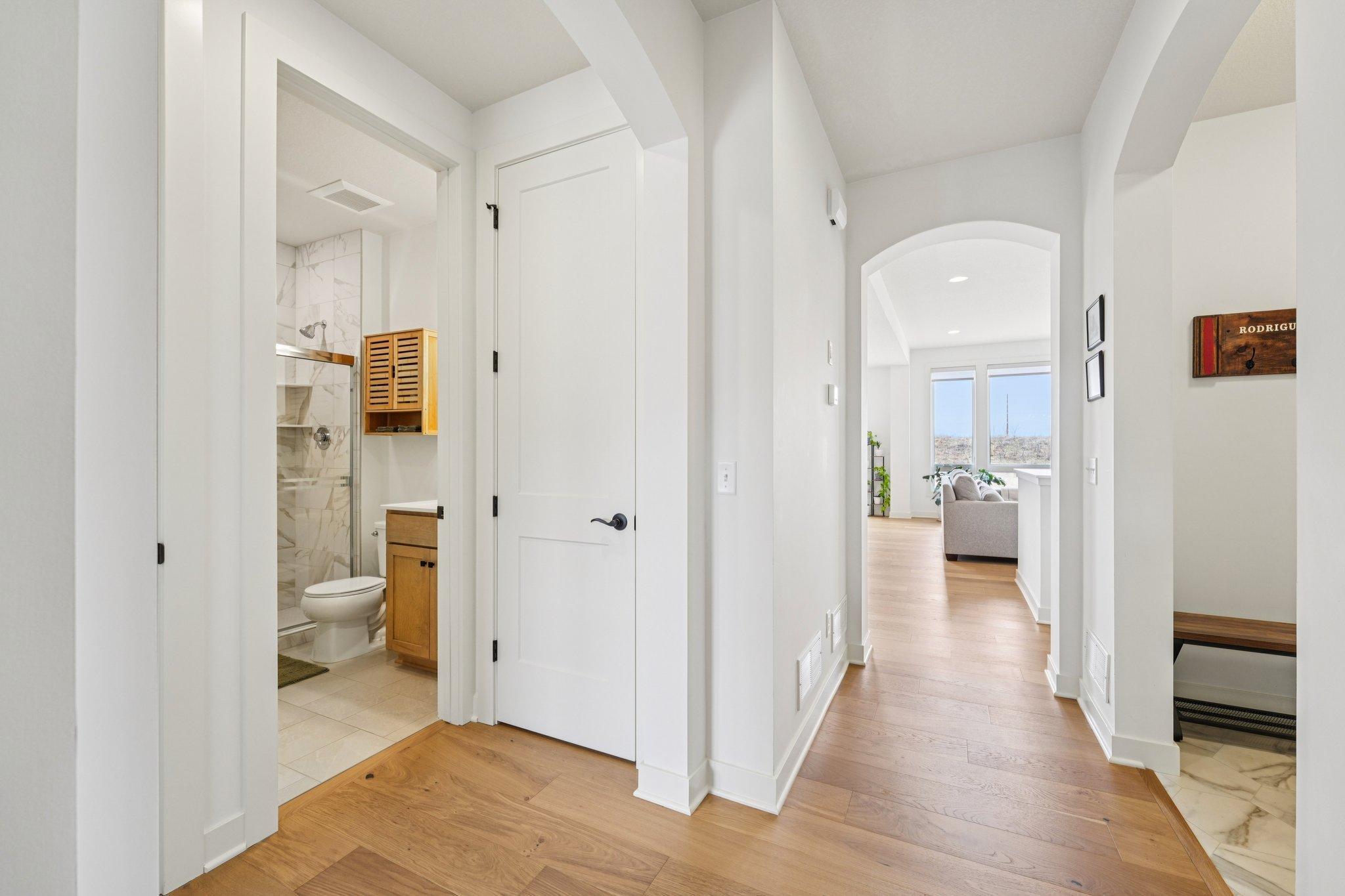 - 6621 Harvest Trl. Chaska, MN 55318