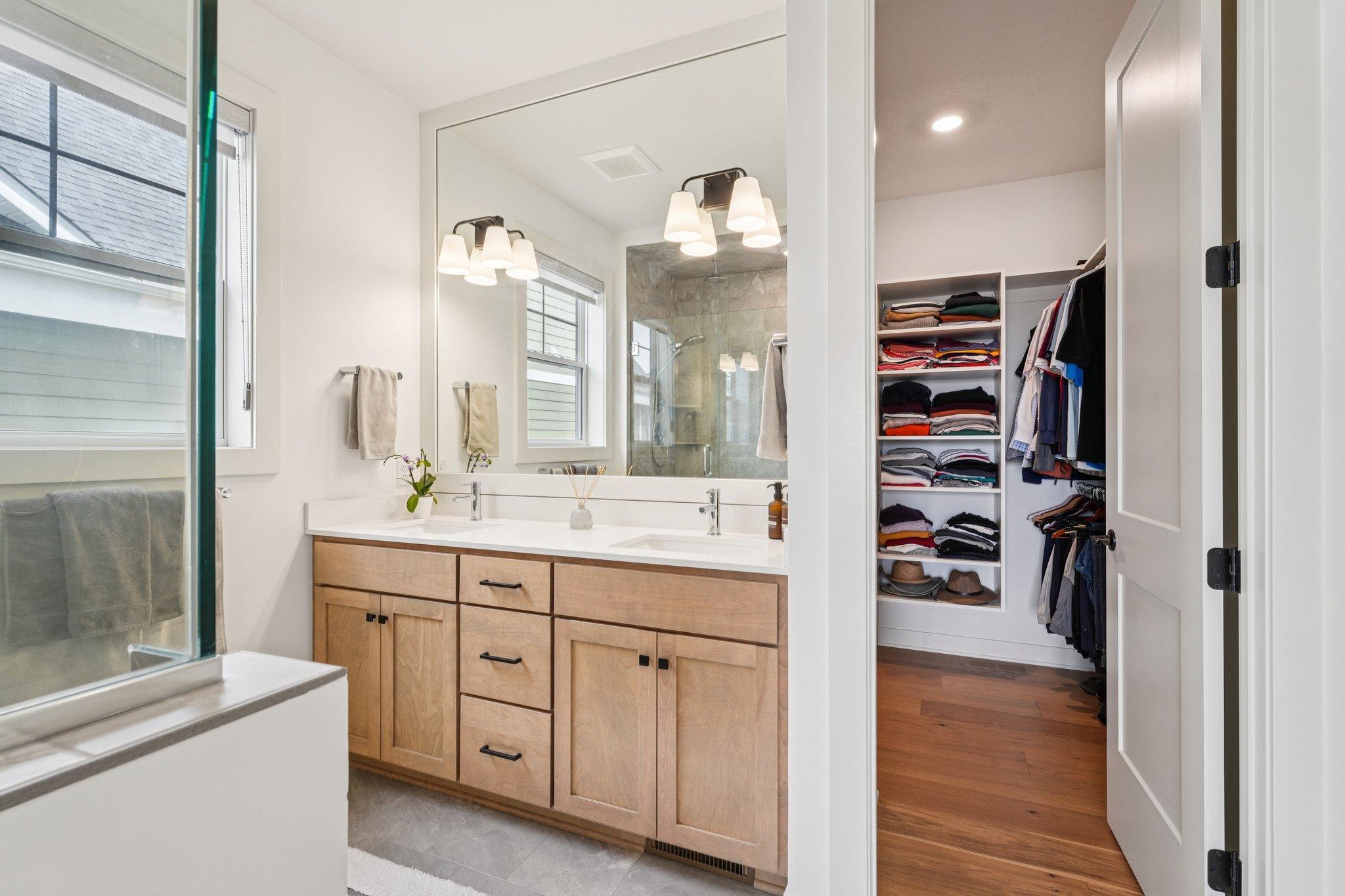 His and Hers Sink - 6621 Harvest Trl. Chaska, MN 55318