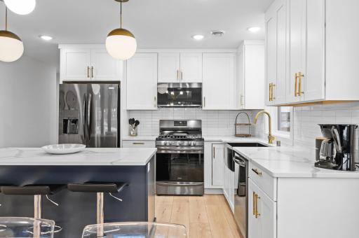 1830 Mckinley Street NE, Minneapolis, MN 55418