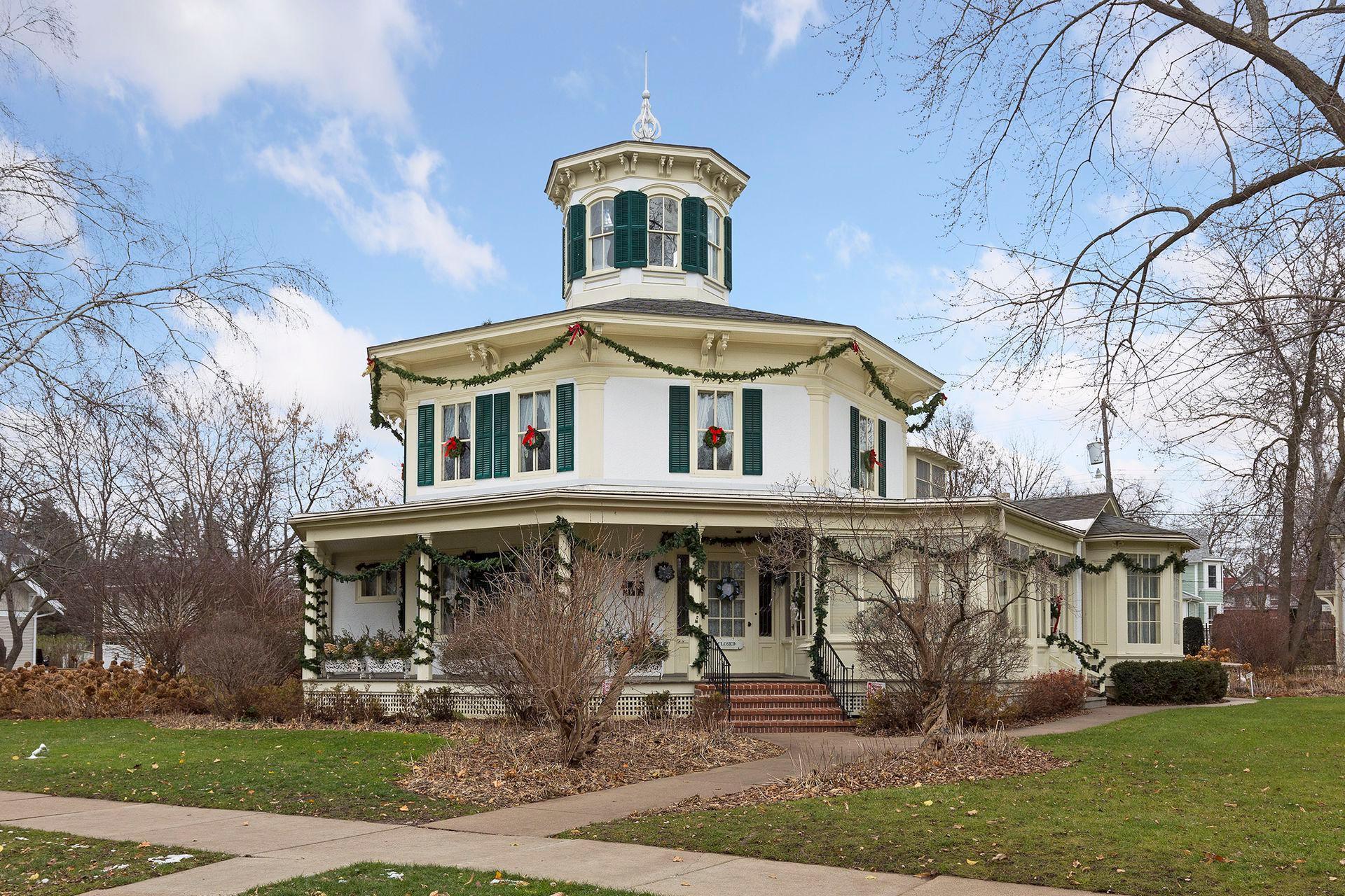 Nearby, the famous Octagon House on Third St is one block away and the famous Phipps masion