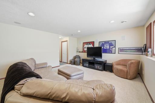 2156 Cedar Grove Trail, Eagan, MN 55122
