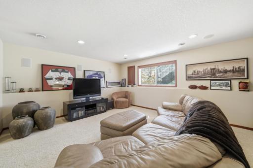 2156 Cedar Grove Trail, Eagan, MN 55122