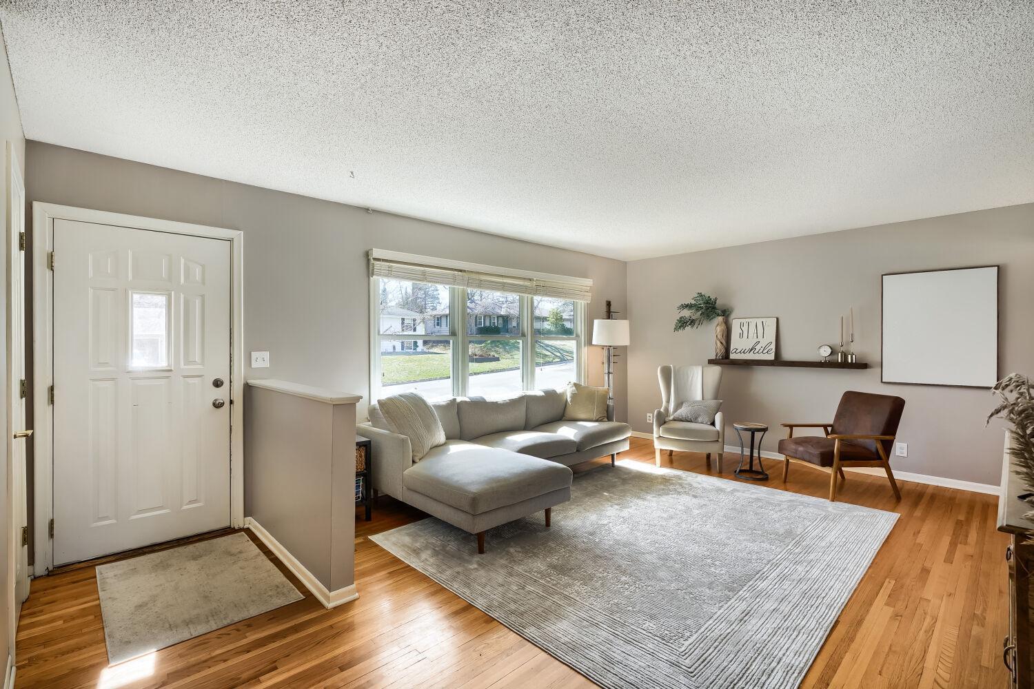 Entrance Wide open Living Room