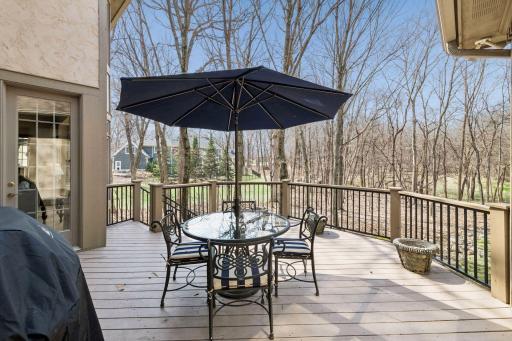 Main level deck with stairs to the yard