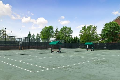 Offering Tennis, lessons and leagues