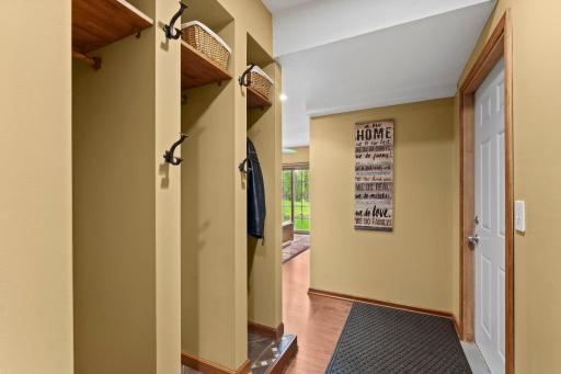 83-web-or-mls-43224 Cedarcrest Trl-504.jpg