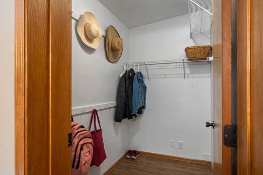 41-web-or-mls-43224 Cedarcrest Trl-259.JPG