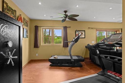 75-web-or-mls-43224 Cedarcrest Trl-534.jpg