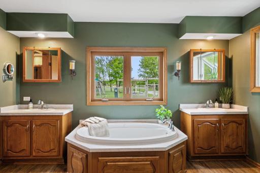 51-web-or-mls-43224 Cedarcrest Trl-409.JPG