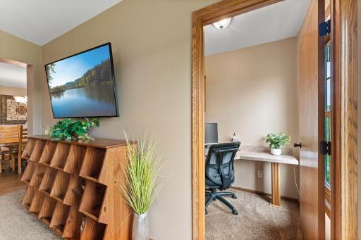 43-web-or-mls-43224 Cedarcrest Trl-304.JPG
