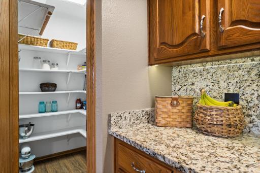39-web-or-mls-43224 Cedarcrest Trl-359.JPG
