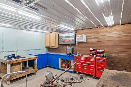 126-web-or-mls-43224 Cedarcrest Trl-204.jpg
