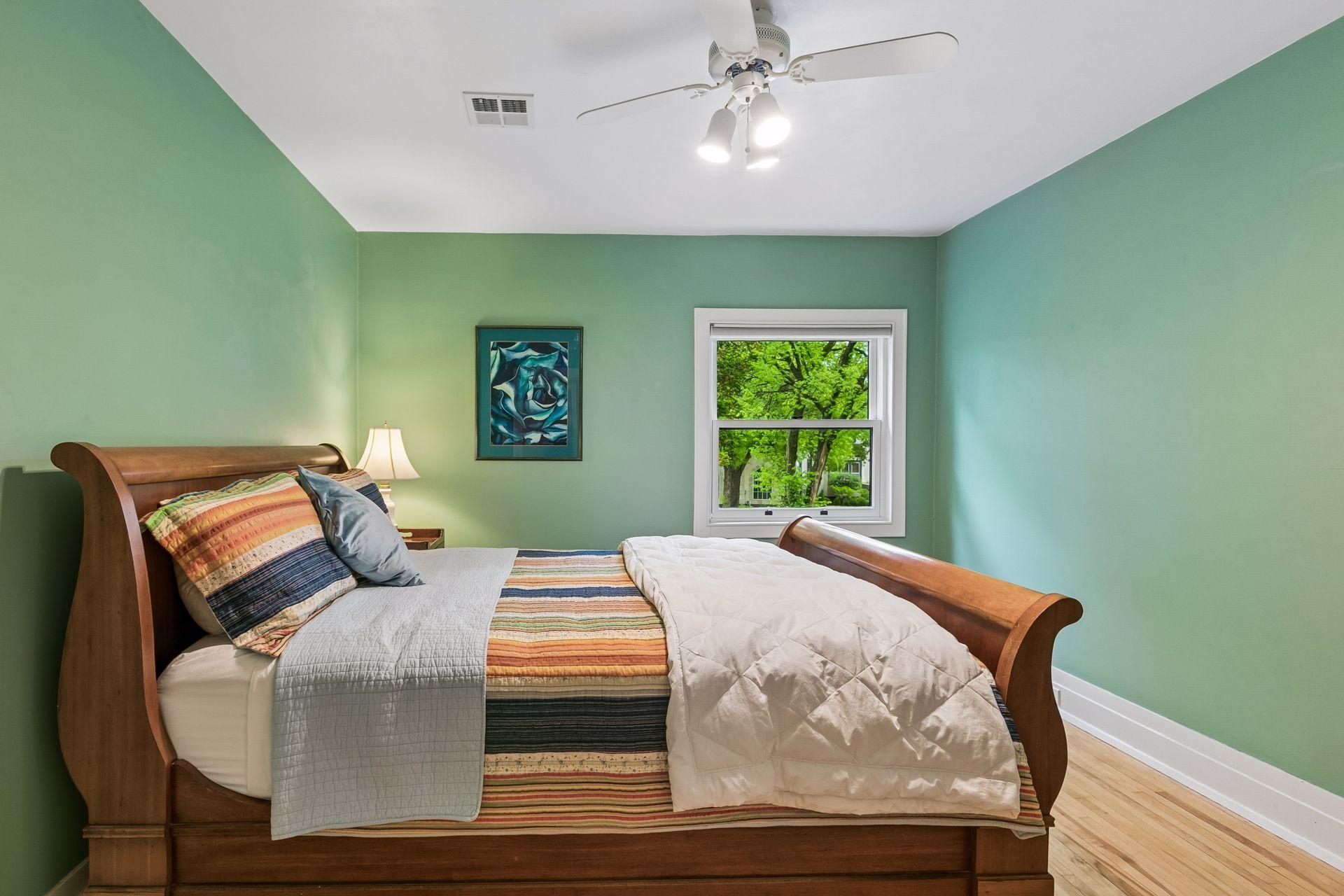 2nd bedroom on upper level