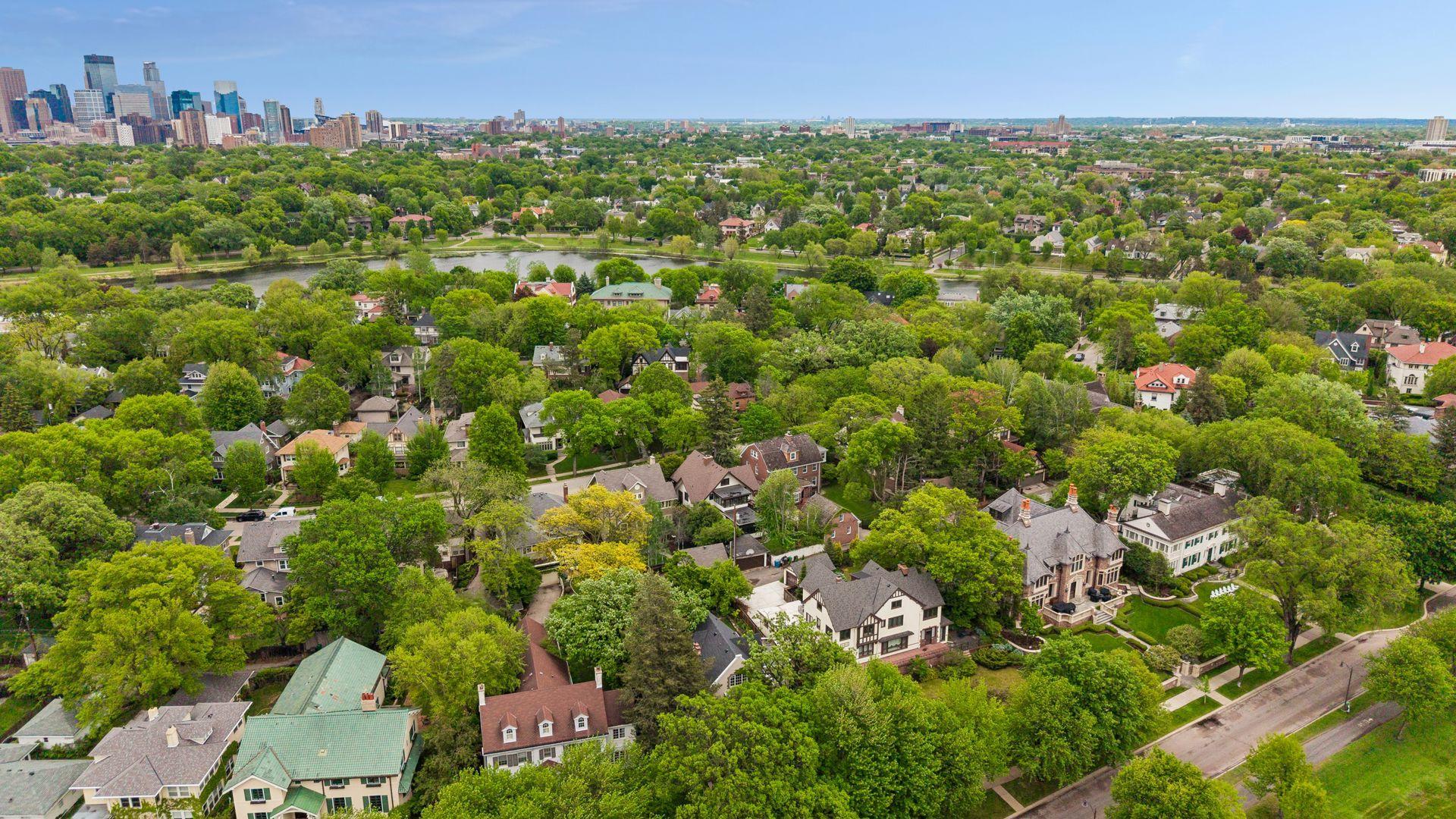 Fabulous location - close to new SW light rail station and downtown