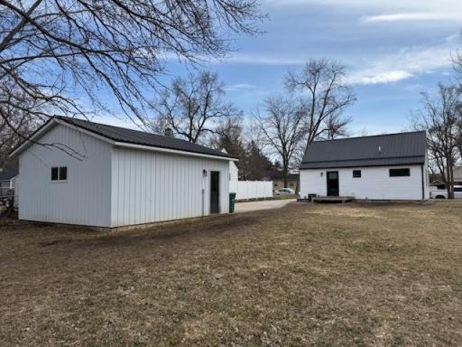 627 E South Street, Litchfield, MN 55355