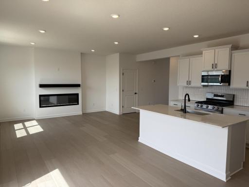 22385 Isla Way, Rogers, MN 55374