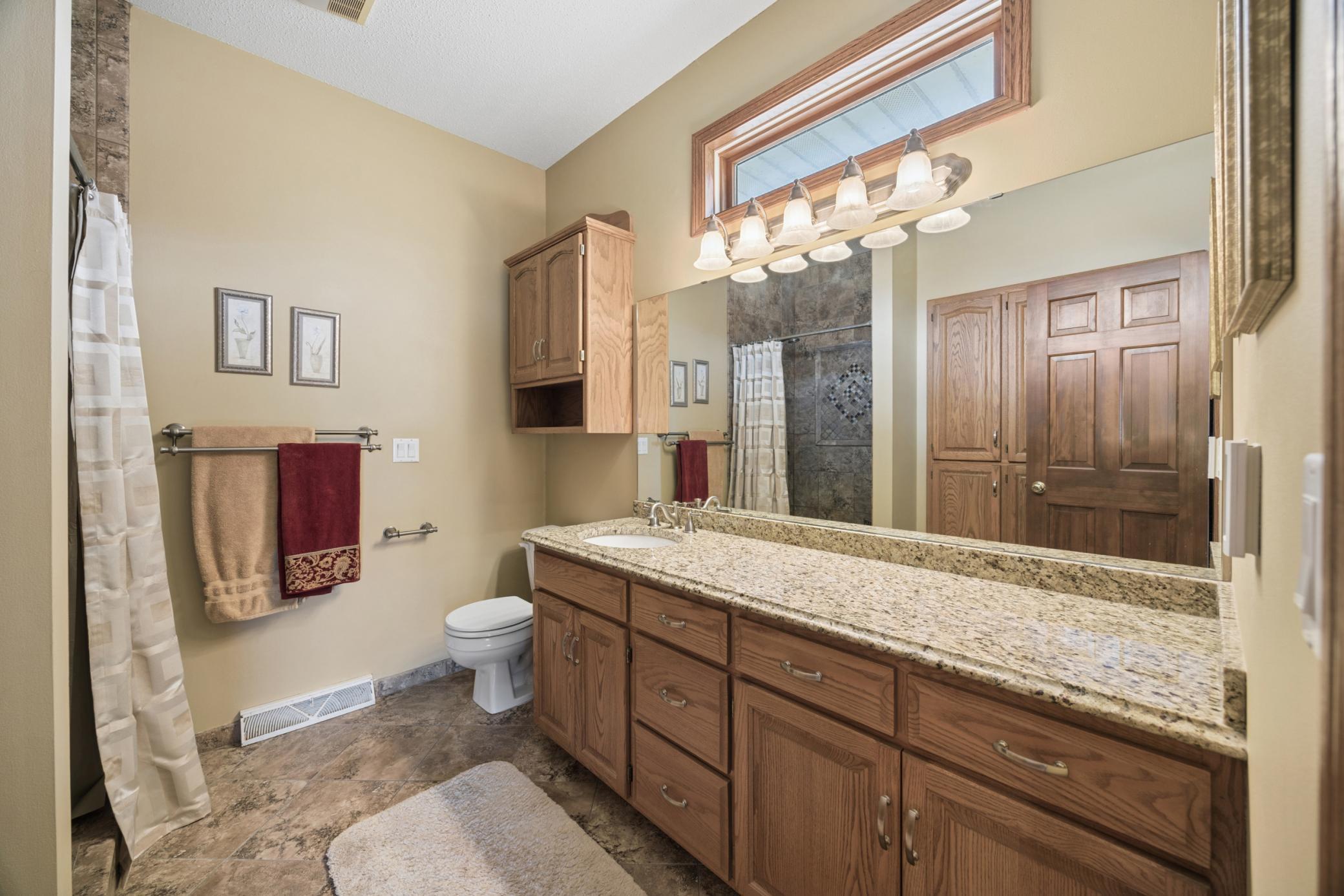 Primary bedroom bath