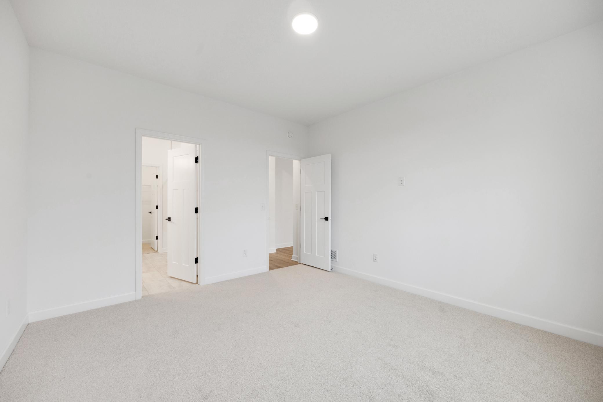 (Photo of an inventory home, actual homes finishes will vary)