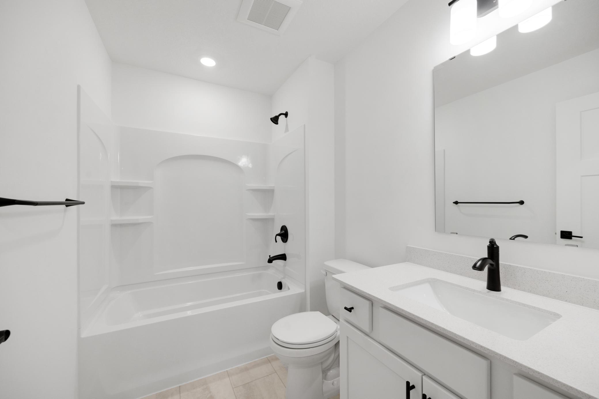 (Photo of an inventory home, actual homes finishes will vary)